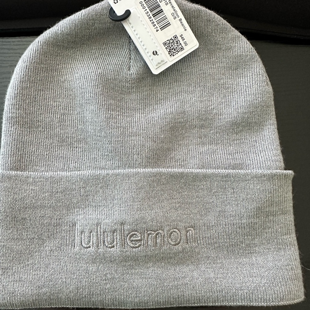 NWT lululemon athletica Gray Beanie